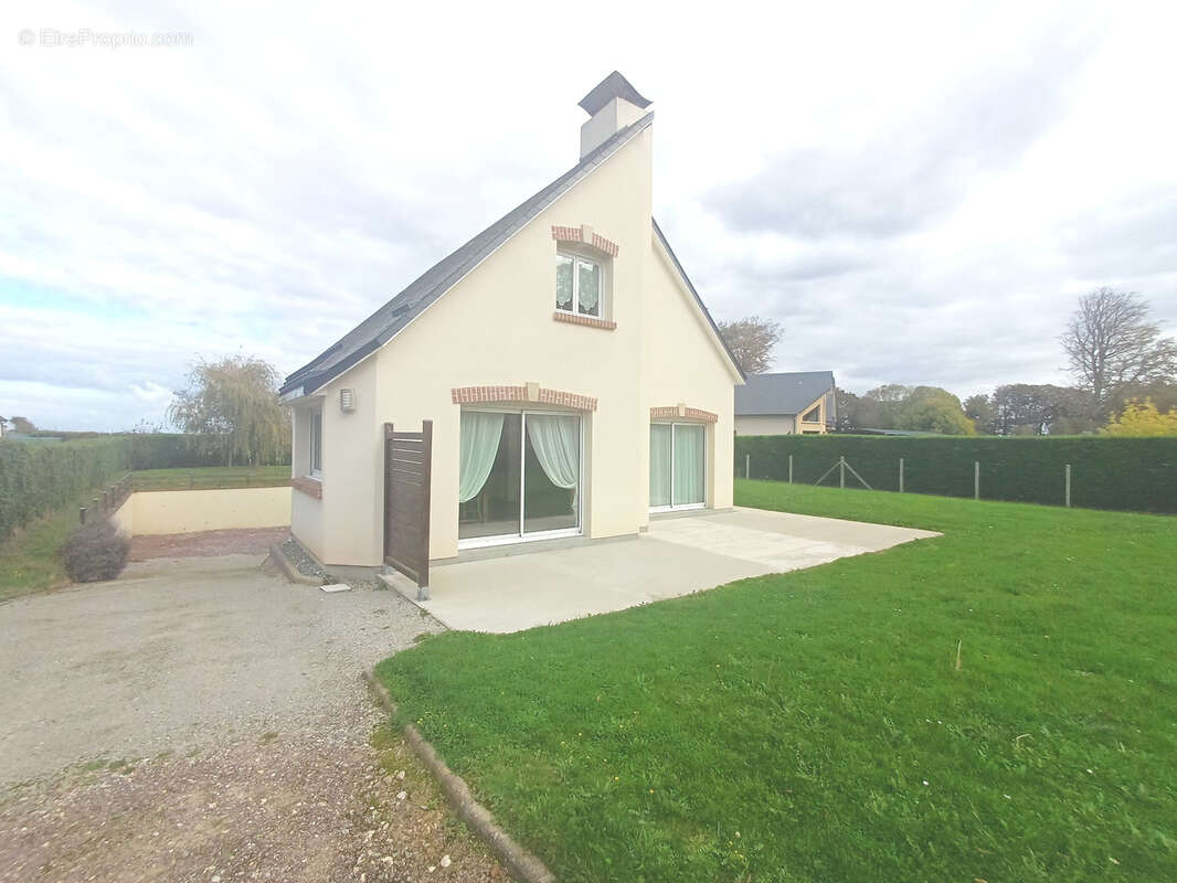 Maison à MARTIN-EGLISE