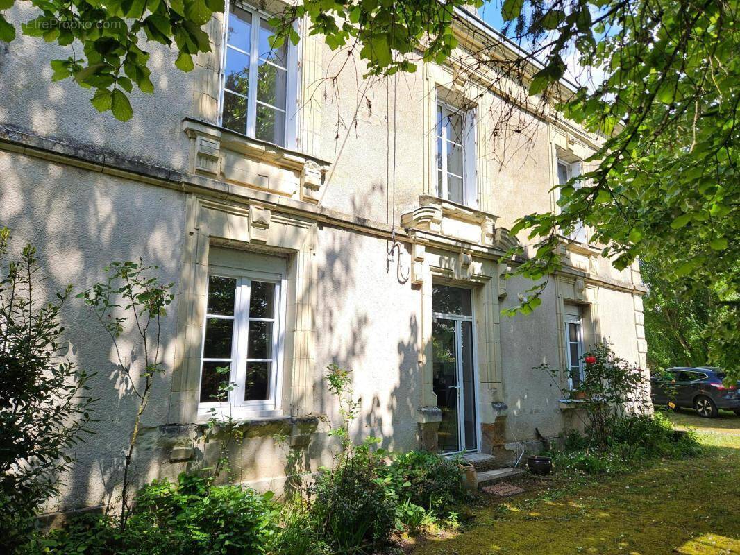 Maison à BRION-PRES-THOUET