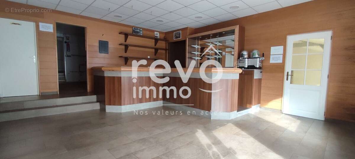 Commerce à LA CHEVROLIERE