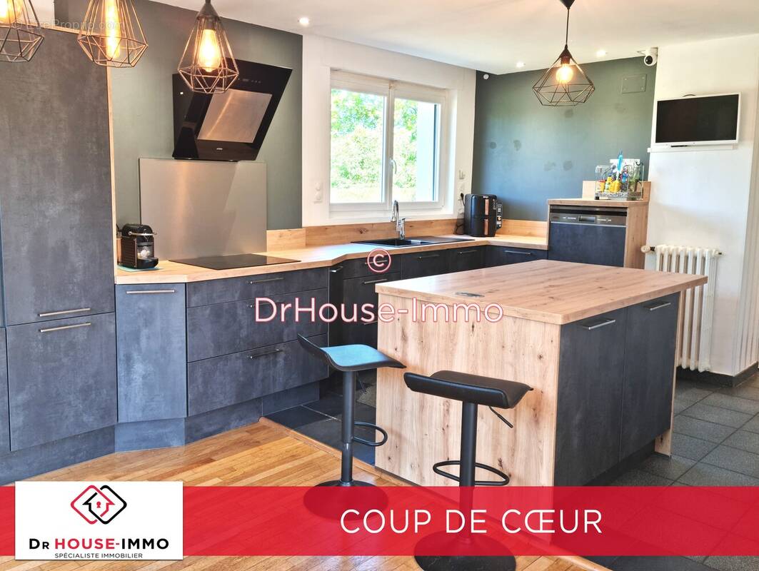Maison 236 m² à Charmes  - photo 1