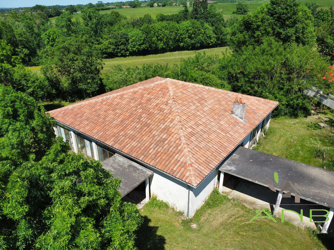 Maison à YVRAC-ET-MALLEYRAND