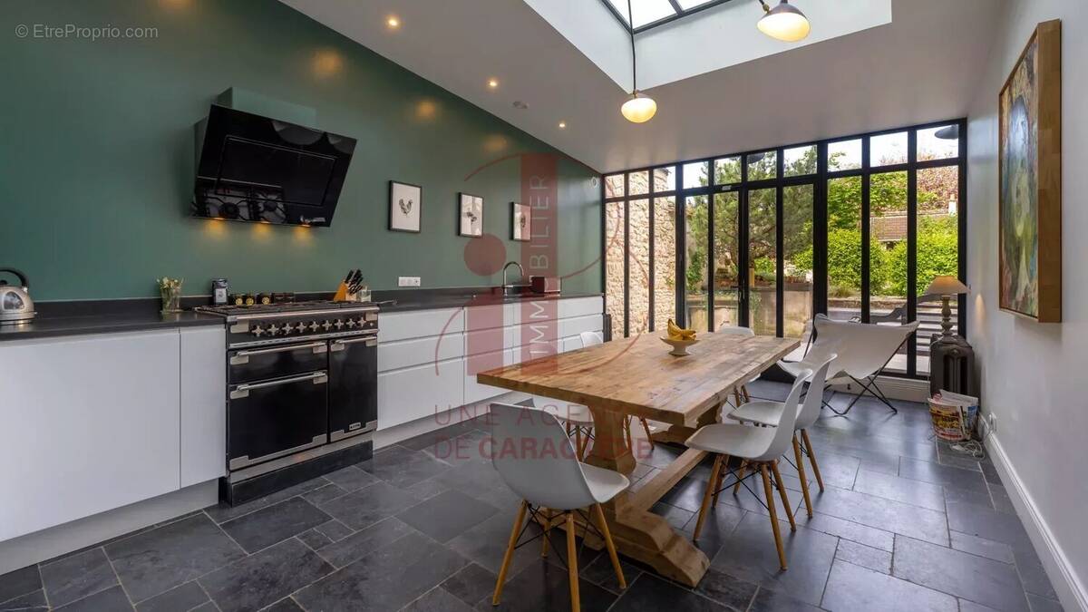 Maison à FONTAINEBLEAU