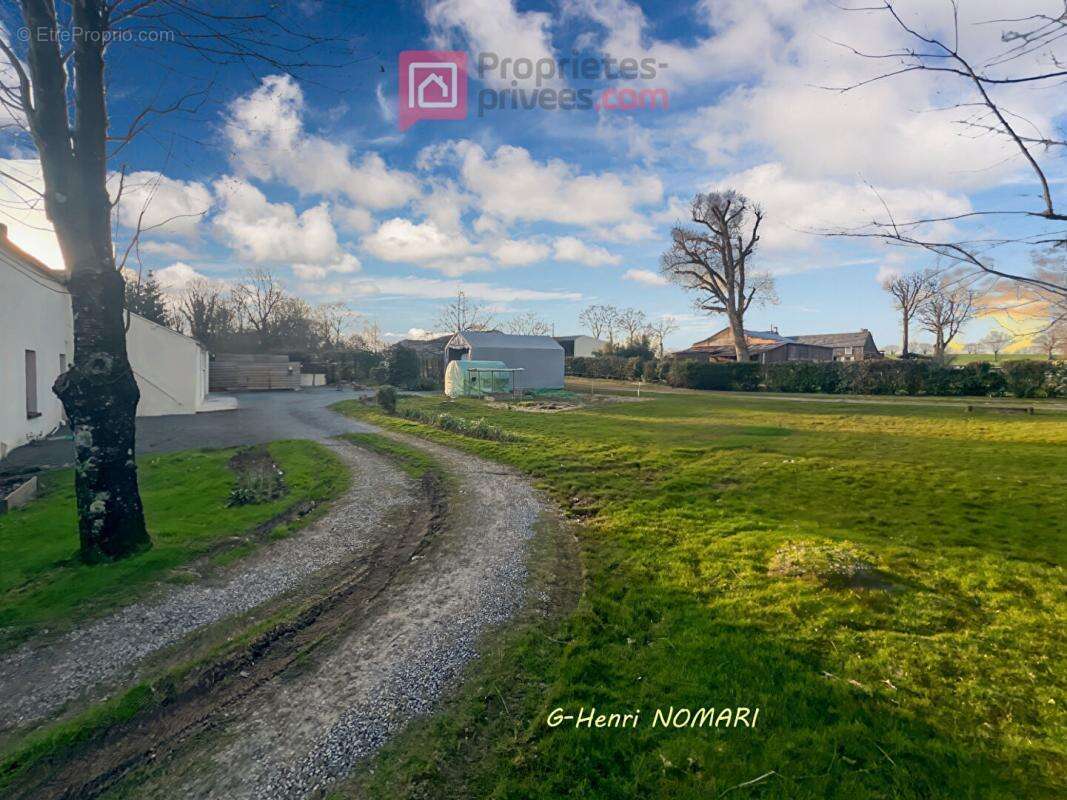 Maison à MARSAC-SUR-DON