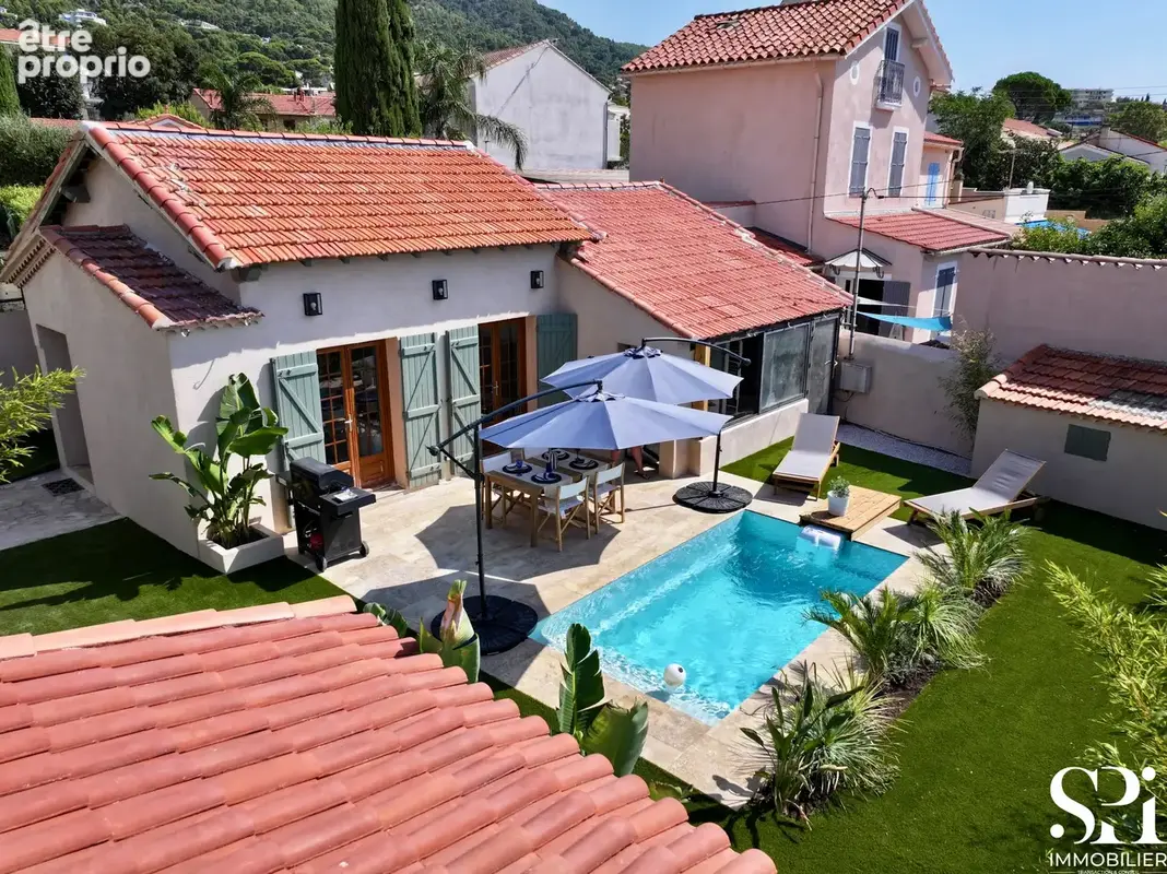 Maison de plain-pied avec piscine, jardin et garage — Toulon, quartier Sainte-Anne / Siblas - photo 3