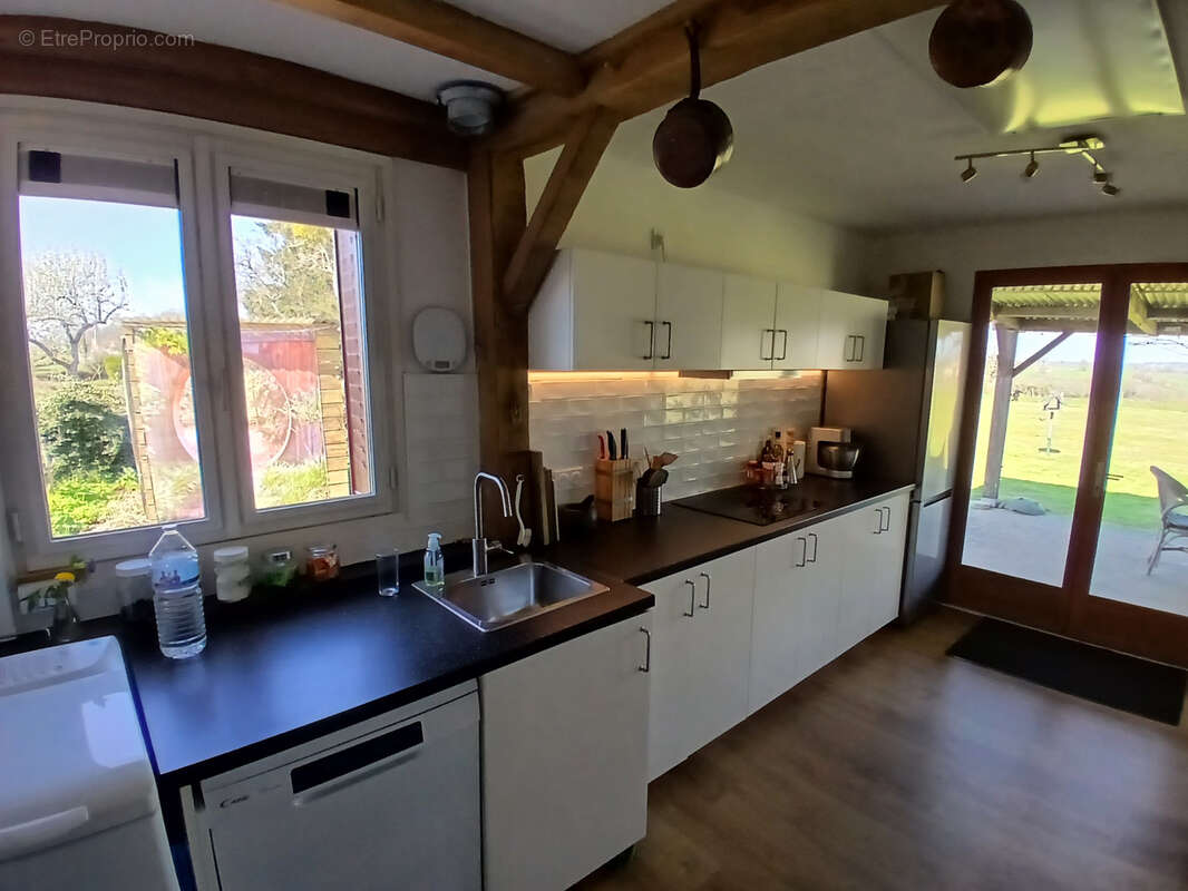 En exclusivité, un ensemble de deux maisons, une habitable de suite et l'autre à améliorer, jardin avec belle - photo 16