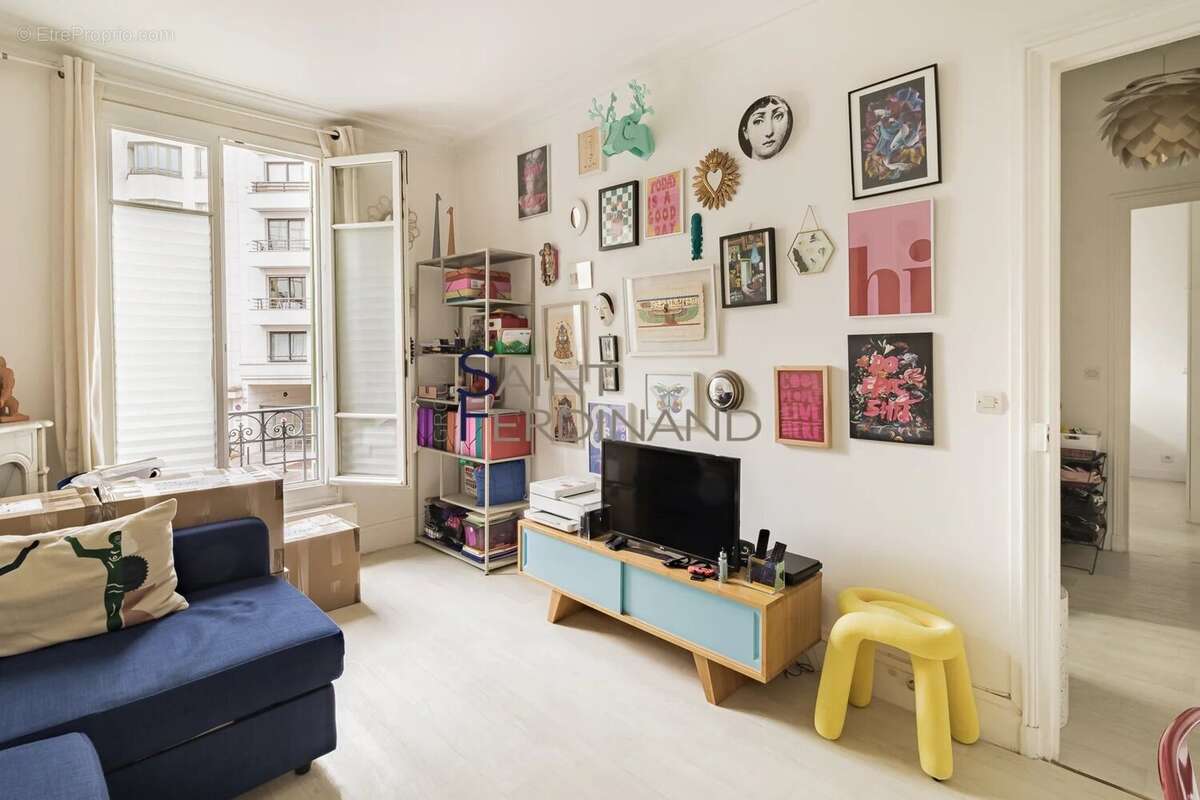 Appartement à LEVALLOIS-PERRET