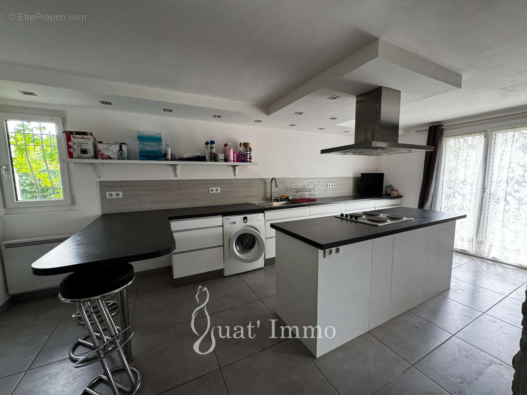Maison de charme avec beaux volumes et fort potentiel - photo 3