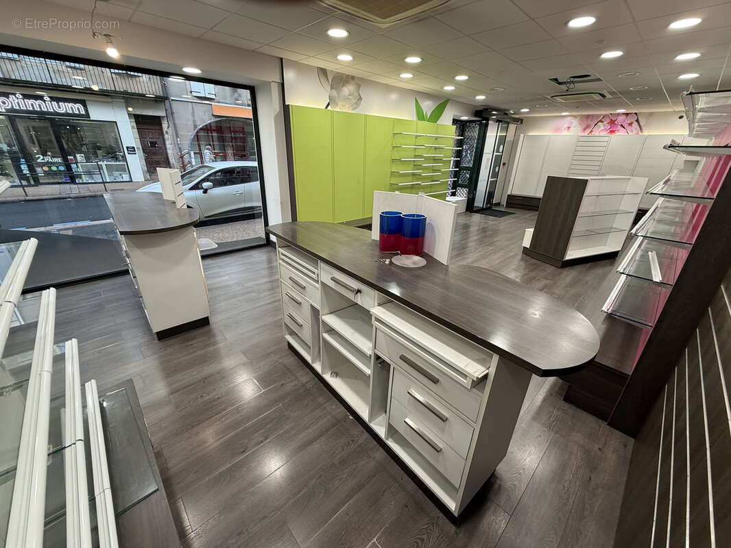 Commerce à SAINT-AFFRIQUE