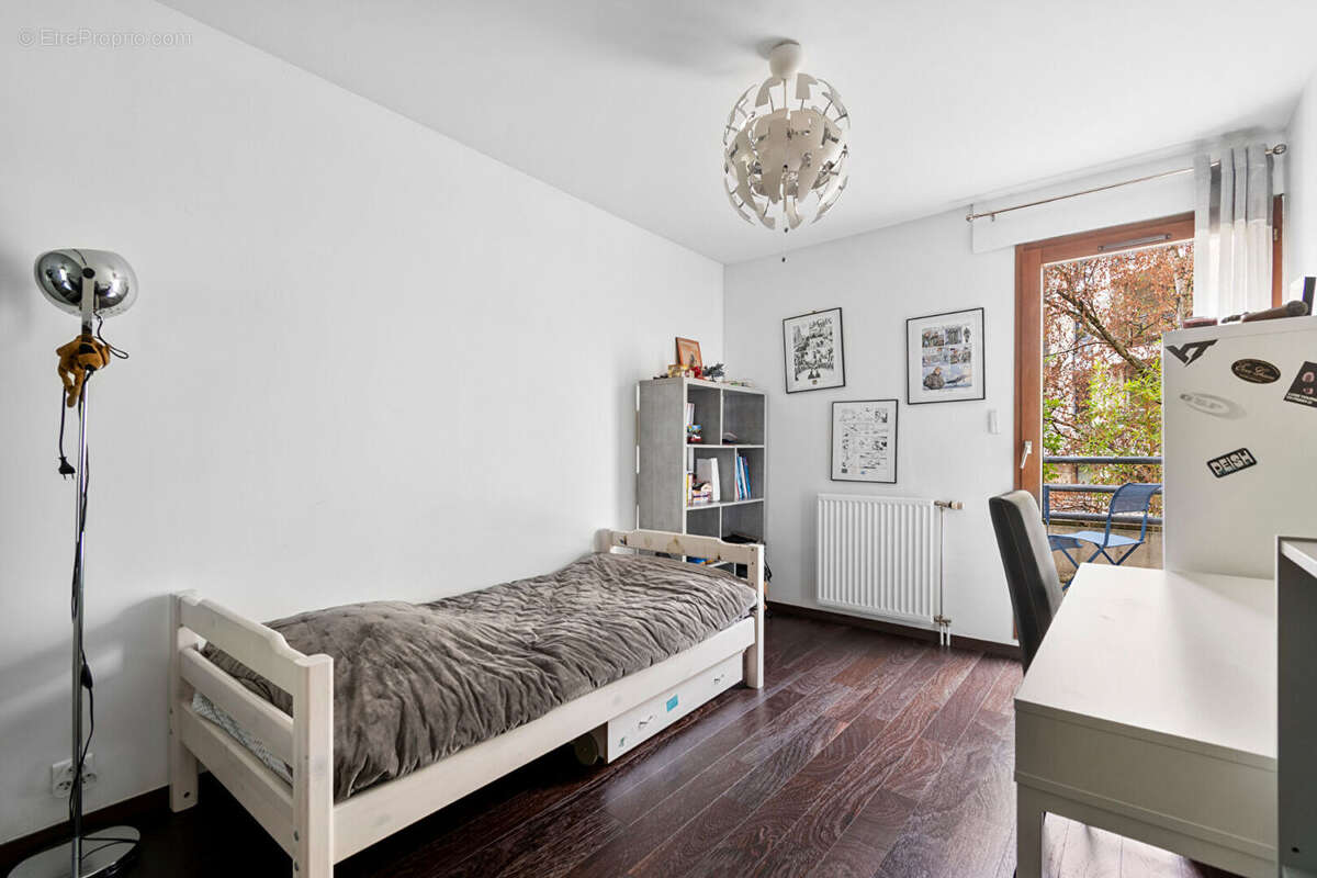 Appartement à SURESNES