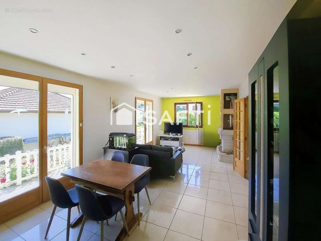 Photo 2 - Maison à CLAIREGOUTTE