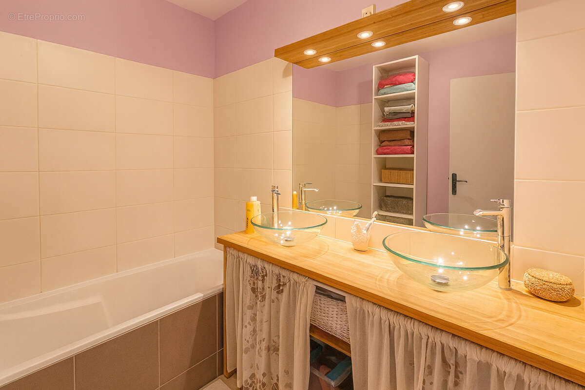 Maison à SOLLIES-TOUCAS