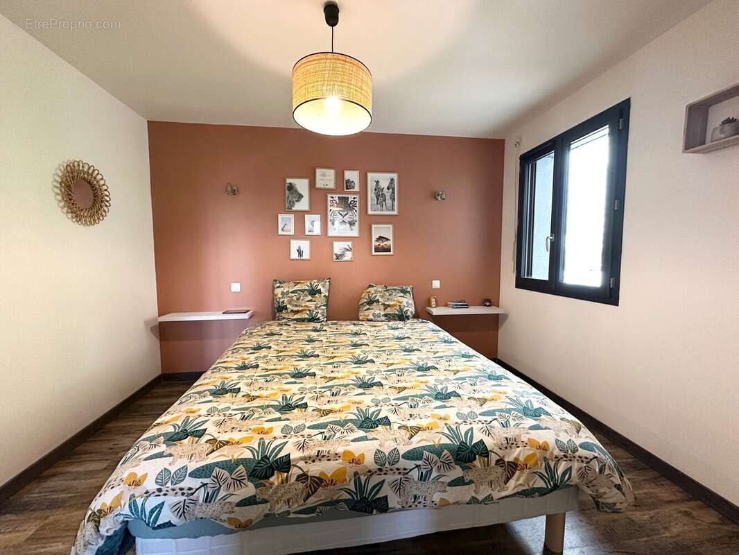 Suite parentale d\'environ 19m² - Maison à MONTREVEL-EN-BRESSE