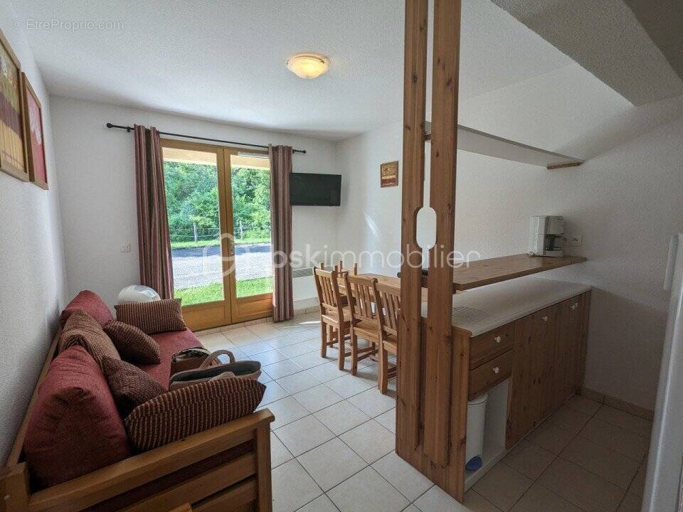 Appartement à MONTBRUN-LES-BAINS