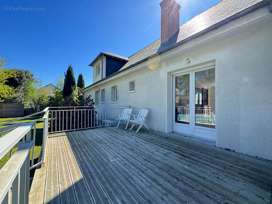 Maison à SAINT-PRYVE-SAINT-MESMIN