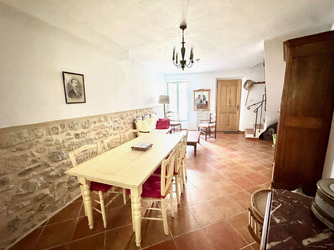 Maison à VAISON-LA-ROMAINE