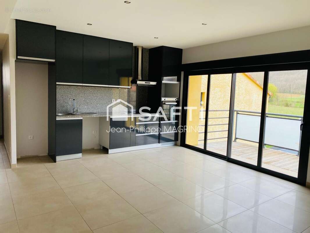 Photo 5 - Appartement à LA BASTIDE-DE-BOUSIGNAC