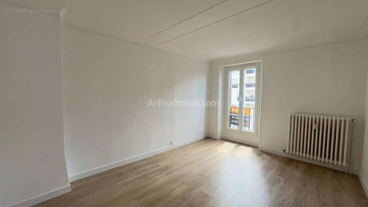 Appartement à SAINT-FARGEAU-PONTHIERRY