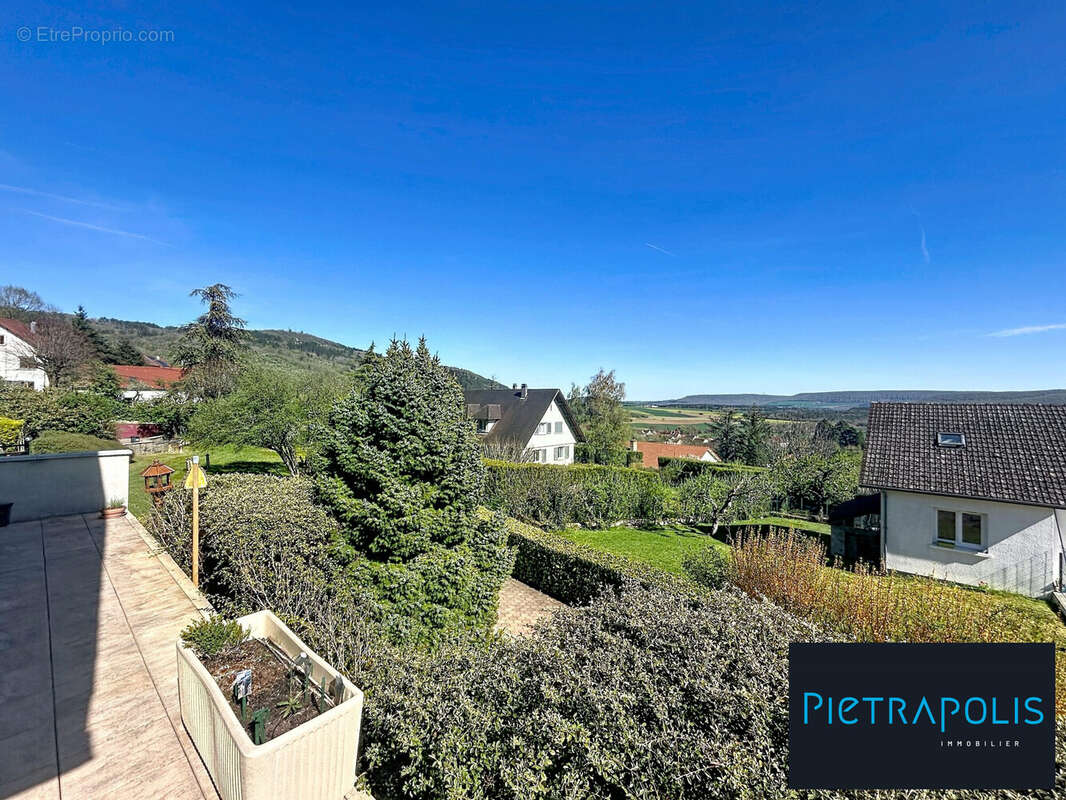 Maison 145 m² à Malain  - photo 4