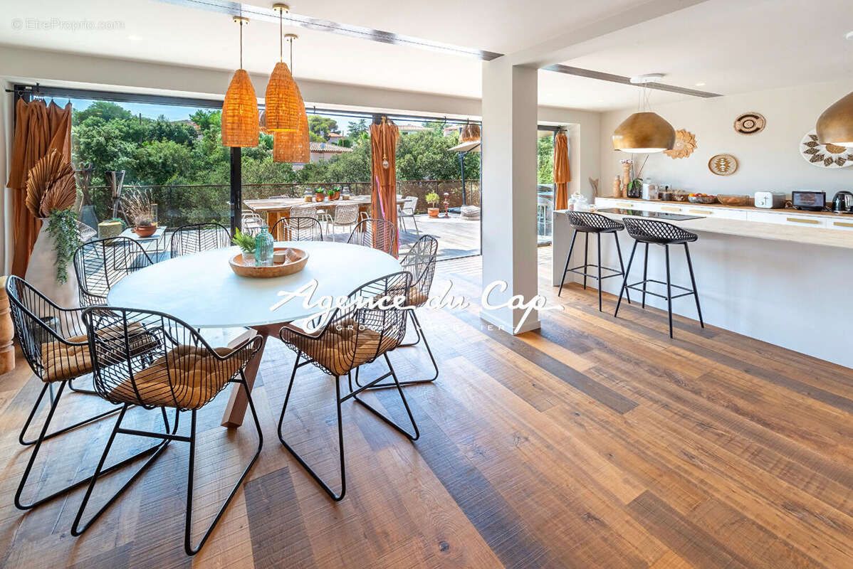 Appartement à FREJUS