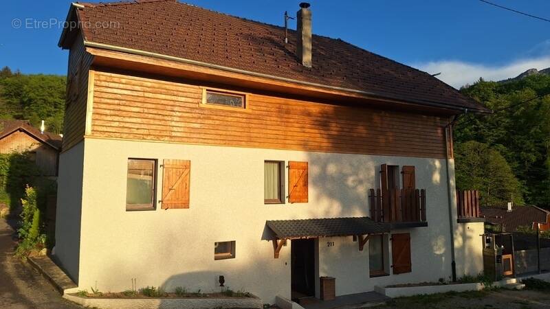Maison à AYSE