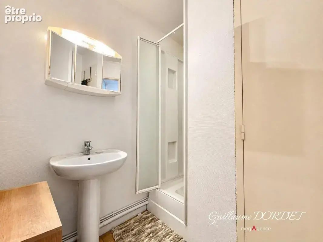 Appartement T2 lumineux - Belle vue - Commerces - photo 7
