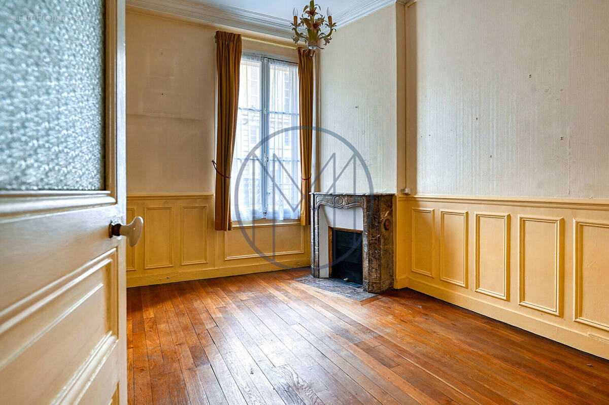 Appartement à VERSAILLES