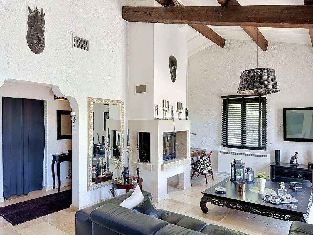 Maison à LORGUES