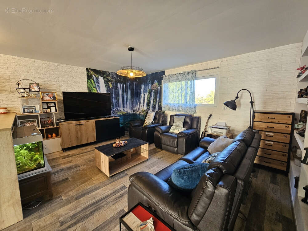 Maison à SAINT-PIERRE-DE-FURSAC