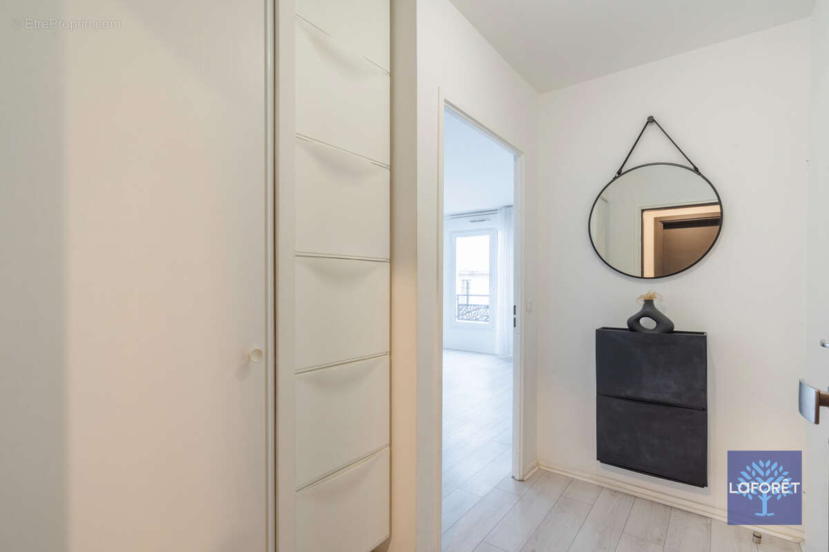 Appartement à LES PAVILLONS-SOUS-BOIS