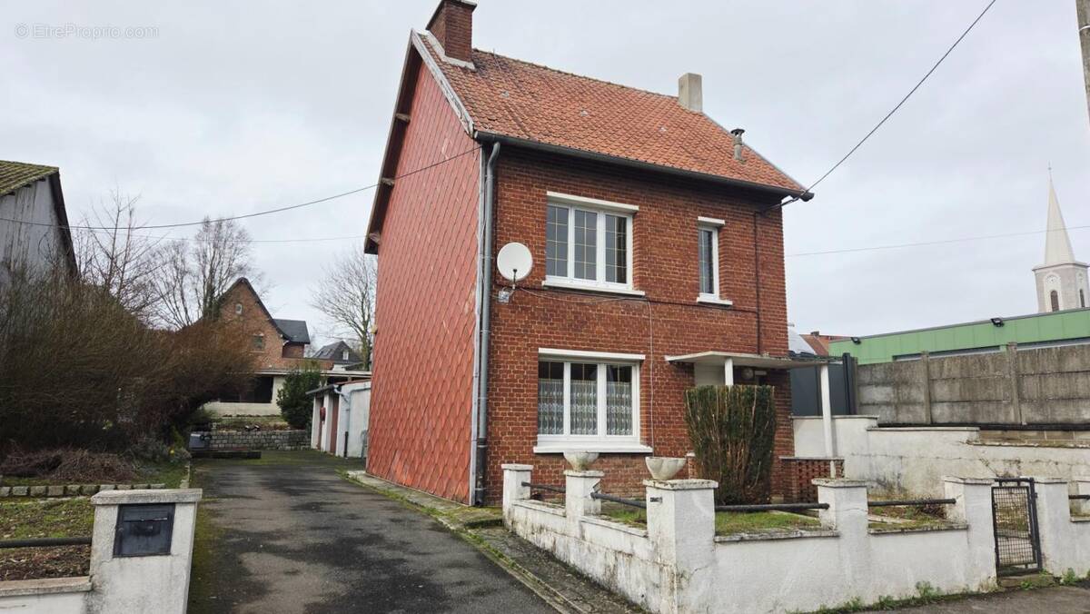 Maison à CROISILLES