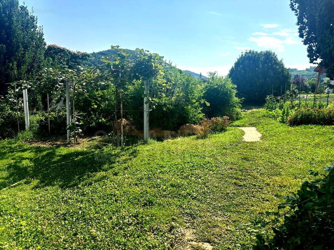 Terrain à HAUTERIVES