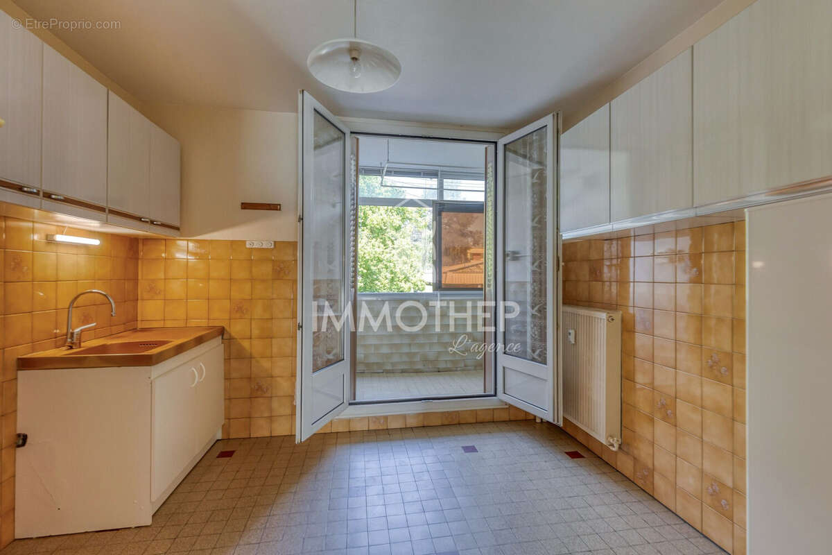 Appartement à SAINT-MARTIN-D'HERES