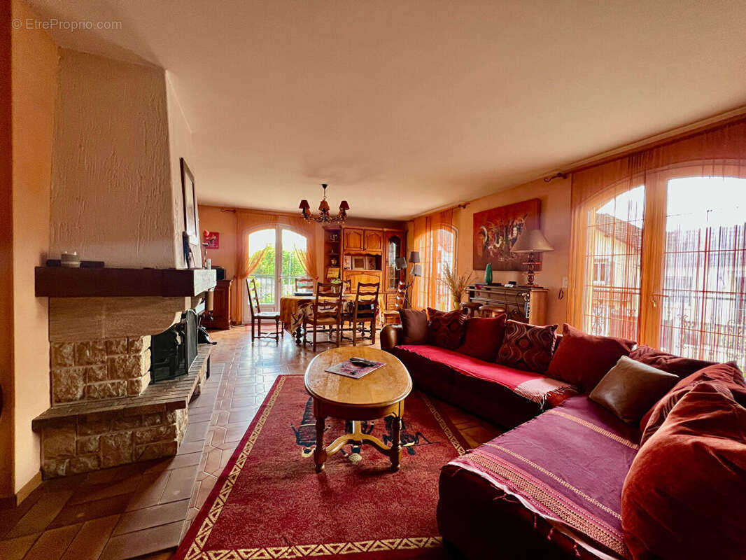 Maison à VARENNES-SUR-SEINE