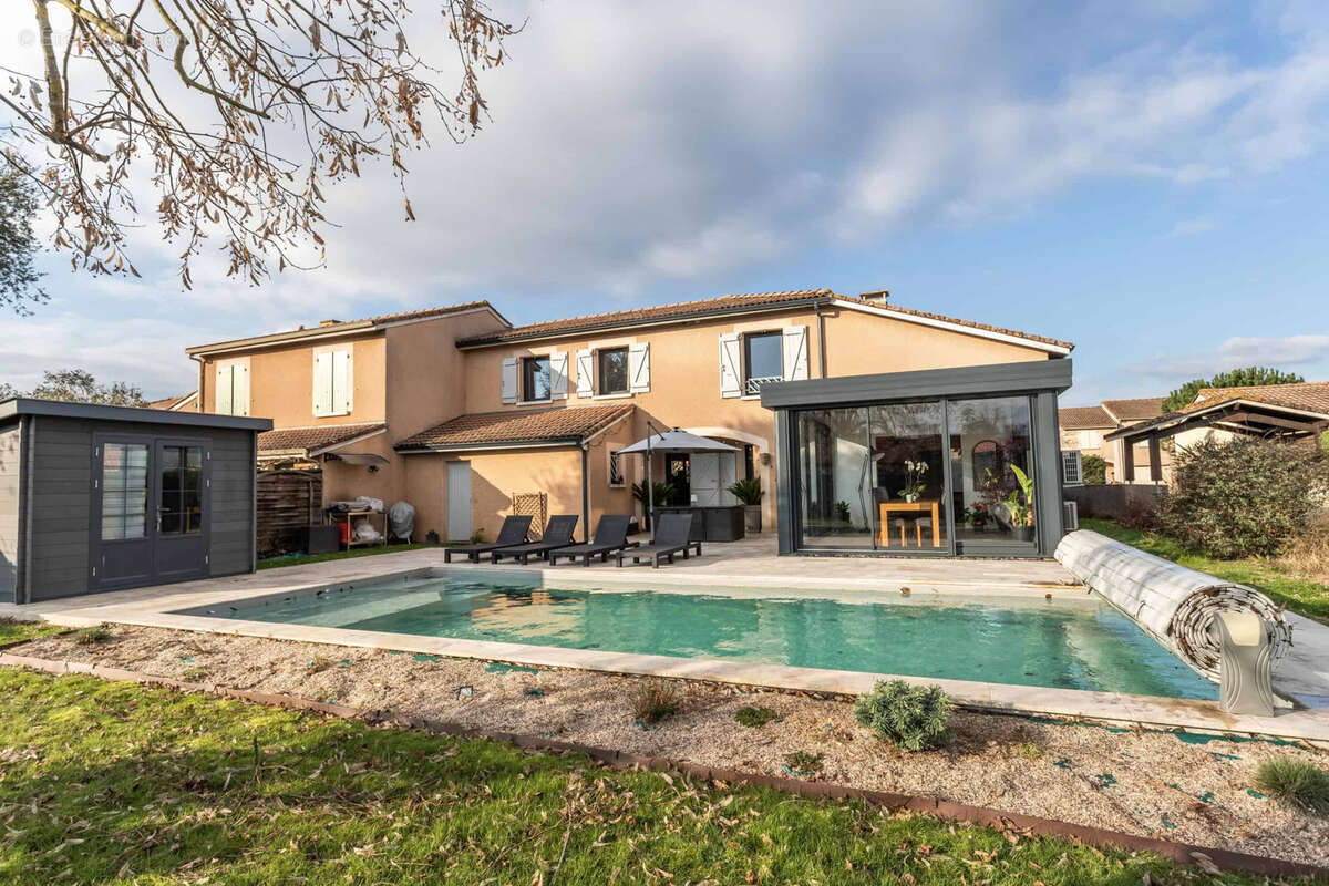 Maison 130 m² à Valence  - photo 2