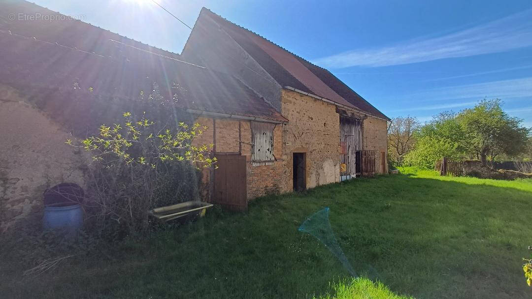 Maison bourg de Saint Civran 5 pièce(s) 95 m2 - photo 1