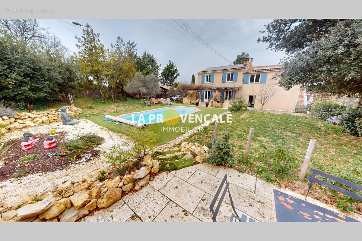 Maison à SAINT-JULIEN