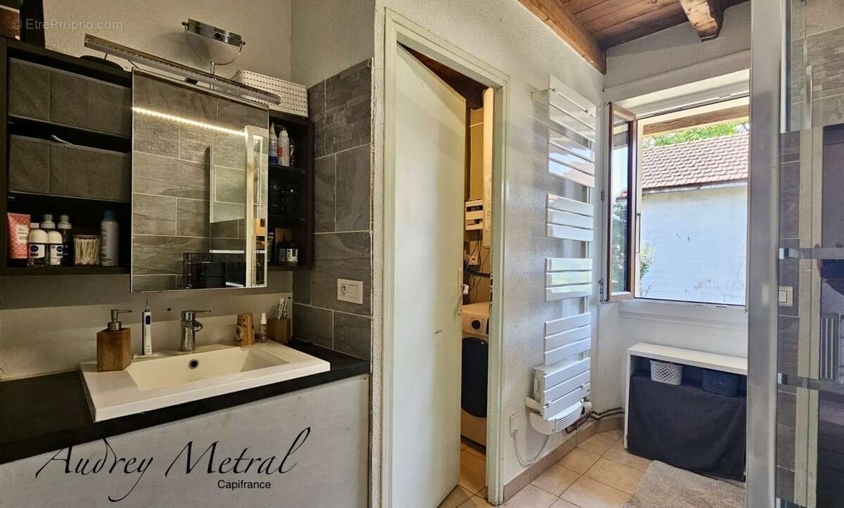 Appartement T4 d'env. 98m2 habitable à vendre à Serrières-en-Chautagne - photo 12