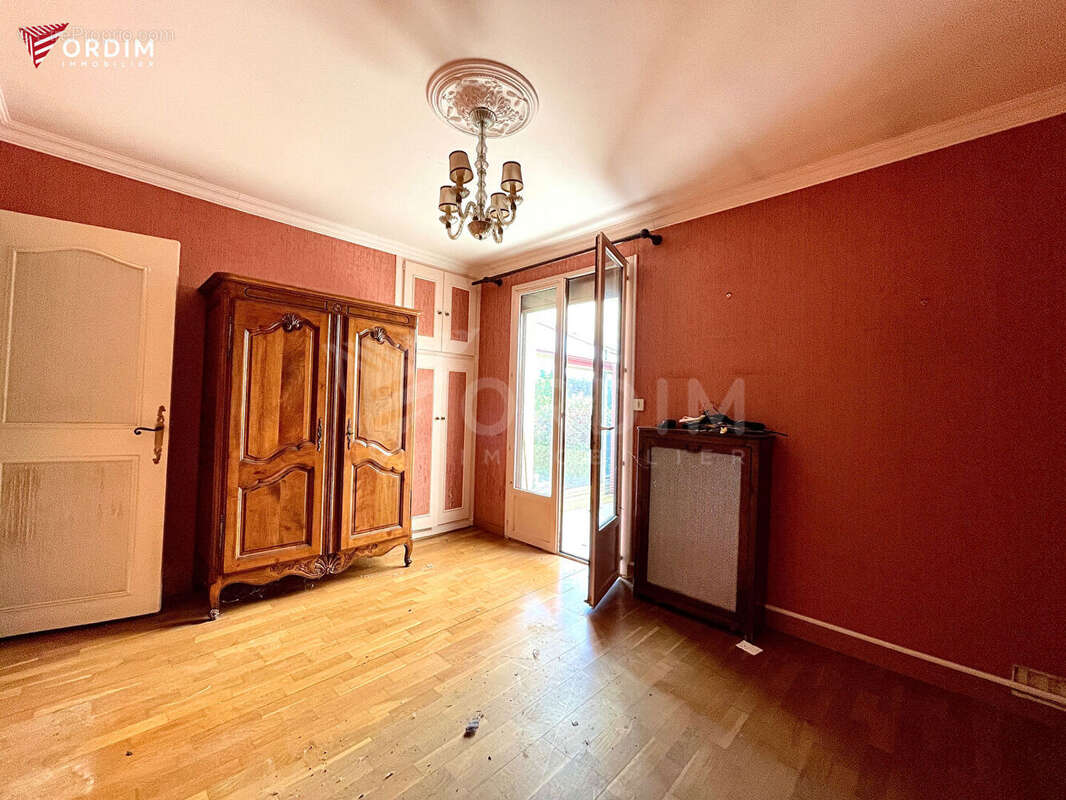 Maison sur sous-sol avec grand terrain à Bléneau - photo 4