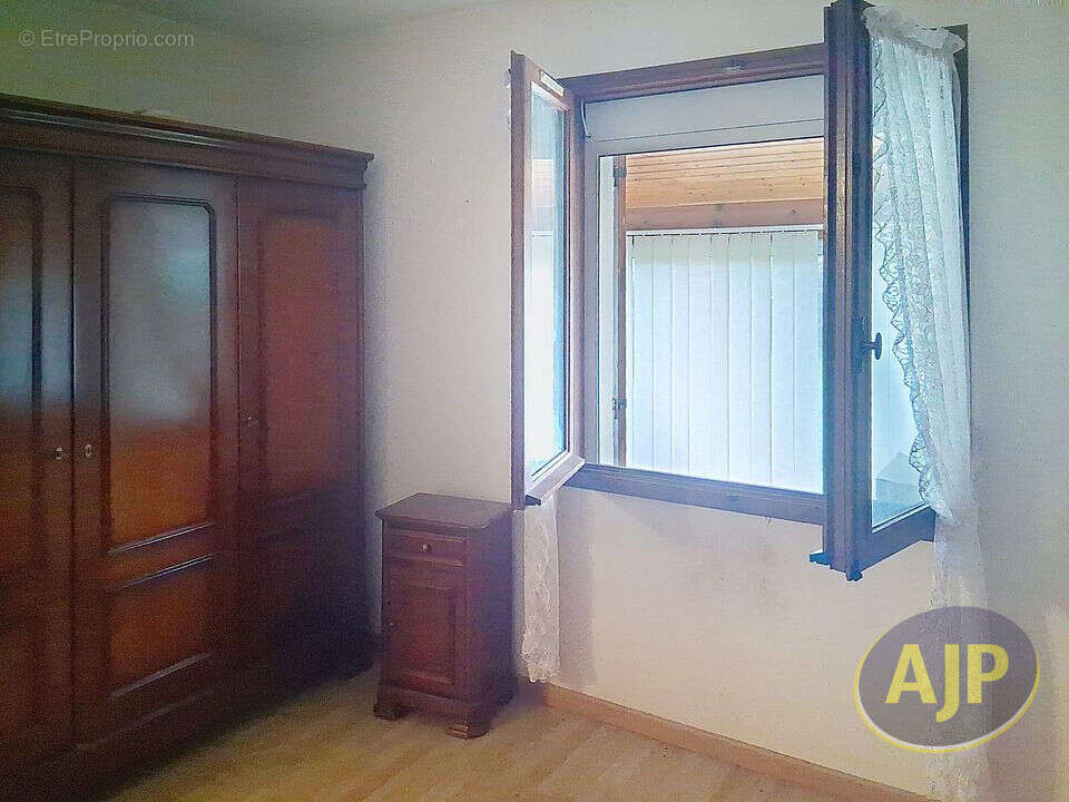 Maison à SAINT-GERMAIN-D'ESTEUIL