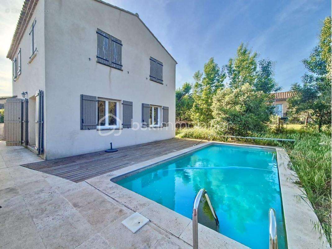 Maison à SAINT-SATURNIN-LES-APT