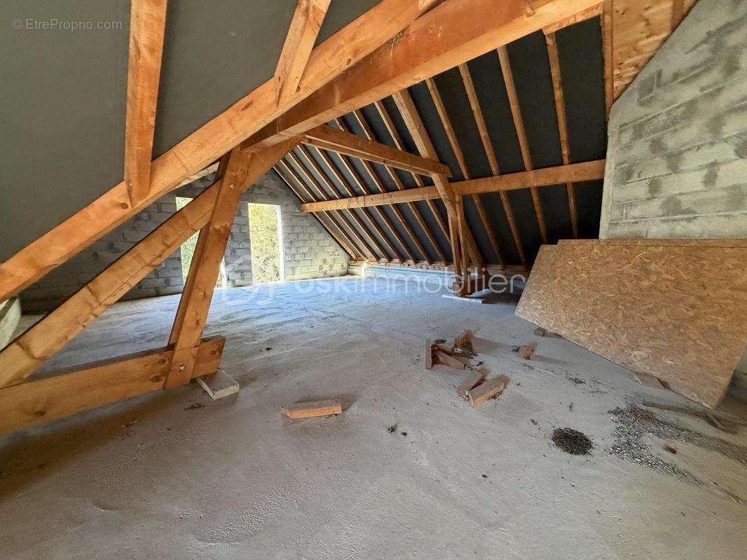 Maison à SECHILIENNE