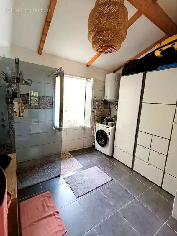 Appartement à SIX-FOURS-LES-PLAGES