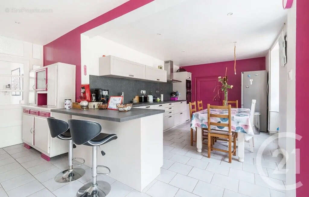Maison 290 m² à Montigny-Les-Monts  - photo 5