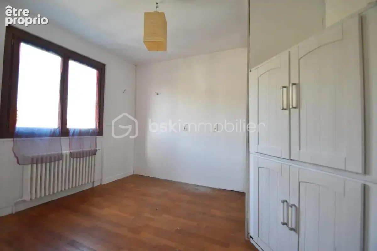 Maison de 5 pièces sur sous sol idéalement placée - photo 9