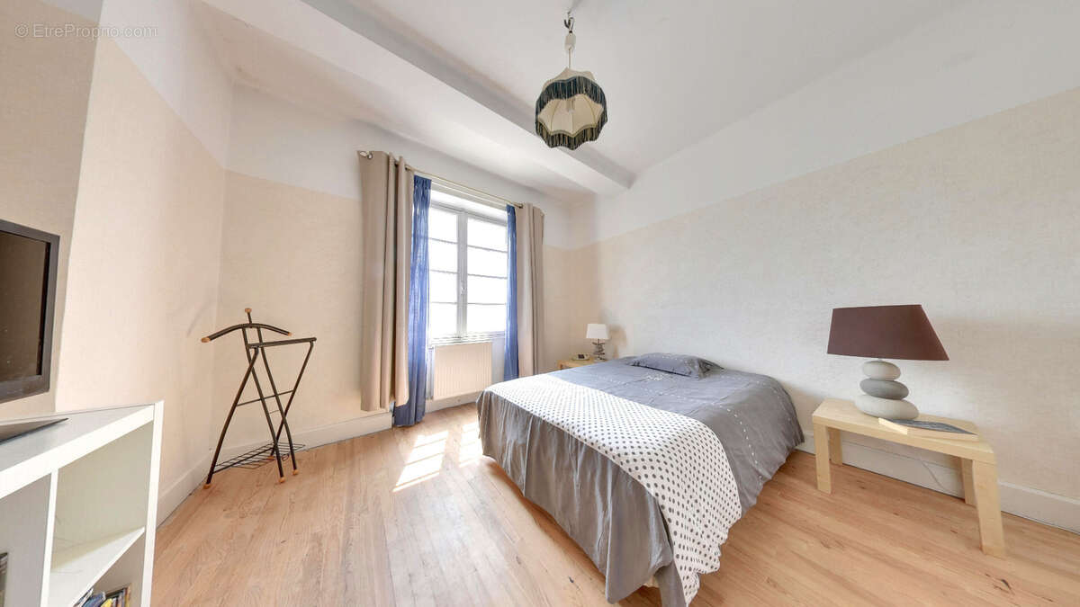 Maison à BEAUCHASTEL