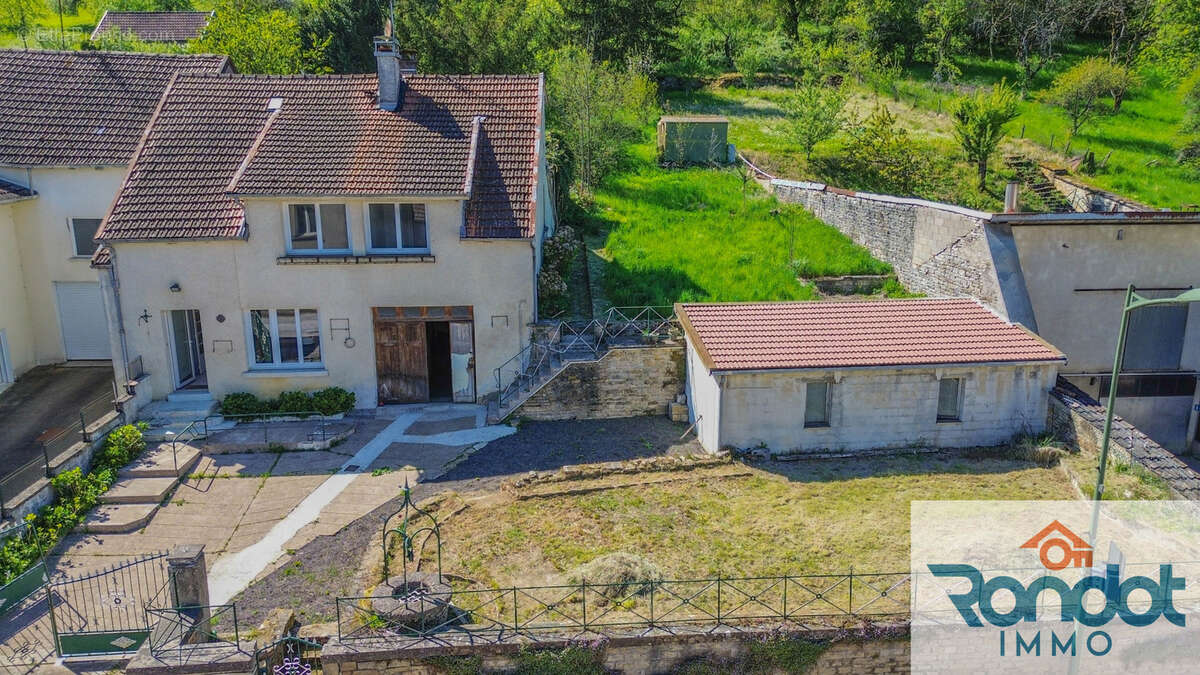 Maison à LONGEAU-PERCEY