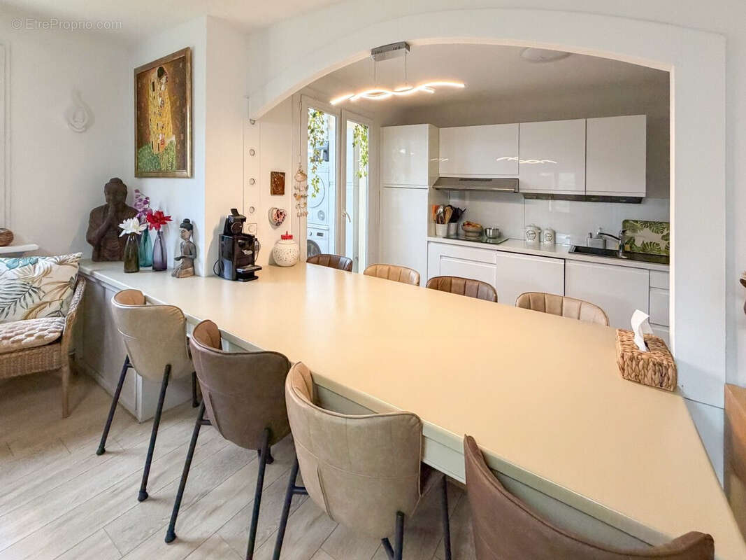 Appartement 84 m² à Aix-En-Provence  - photo 3