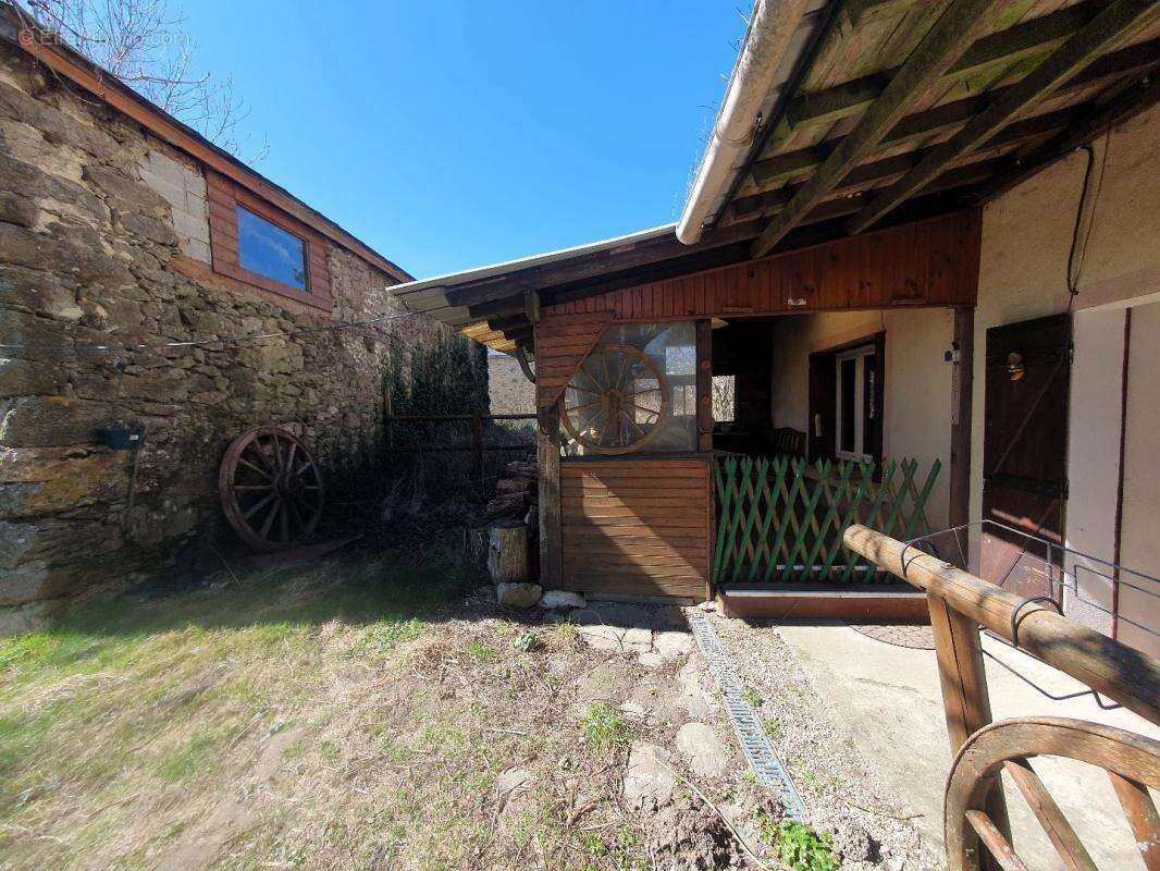 Maison à RIEUPEYROUX