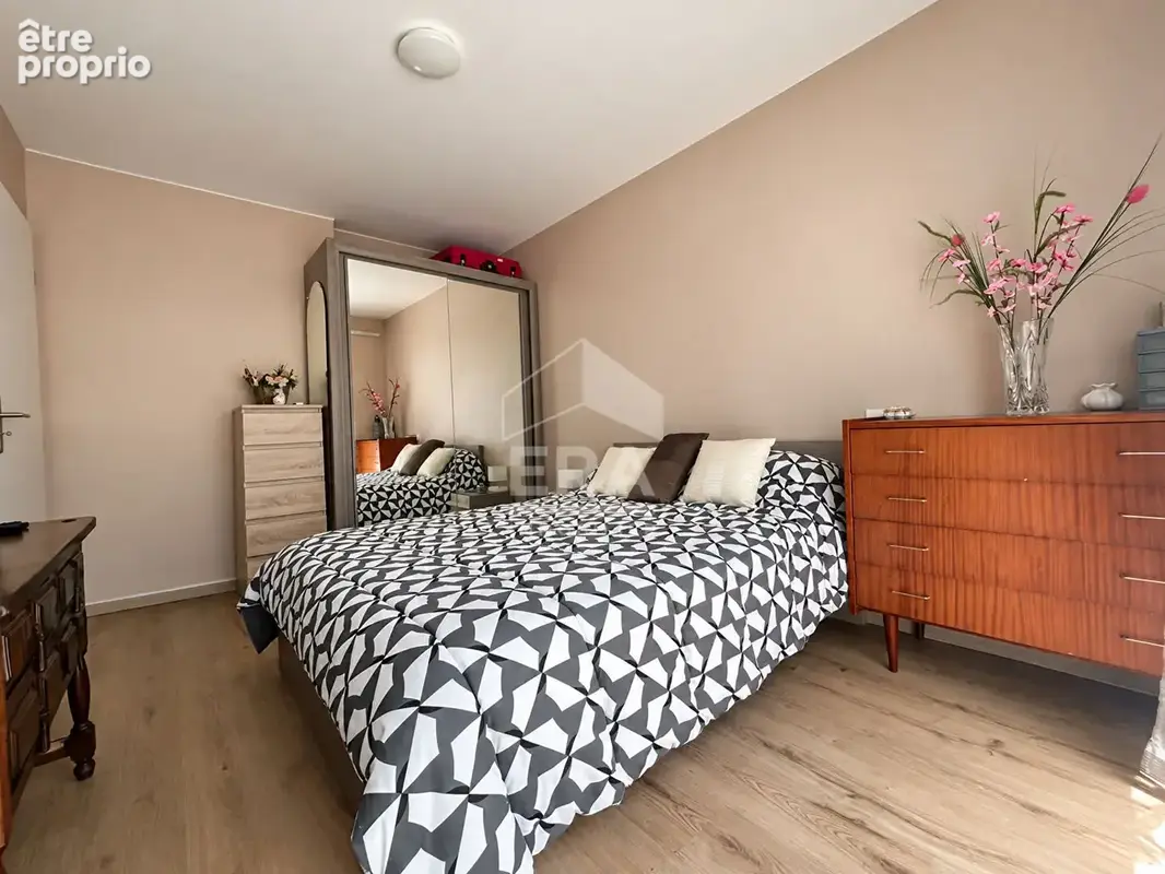 Bel appartement t3 avec balcon pkg sous-sol centre ville - photo 4