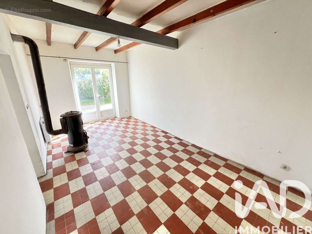 Maison 106 m² à Persac  - photo 8
